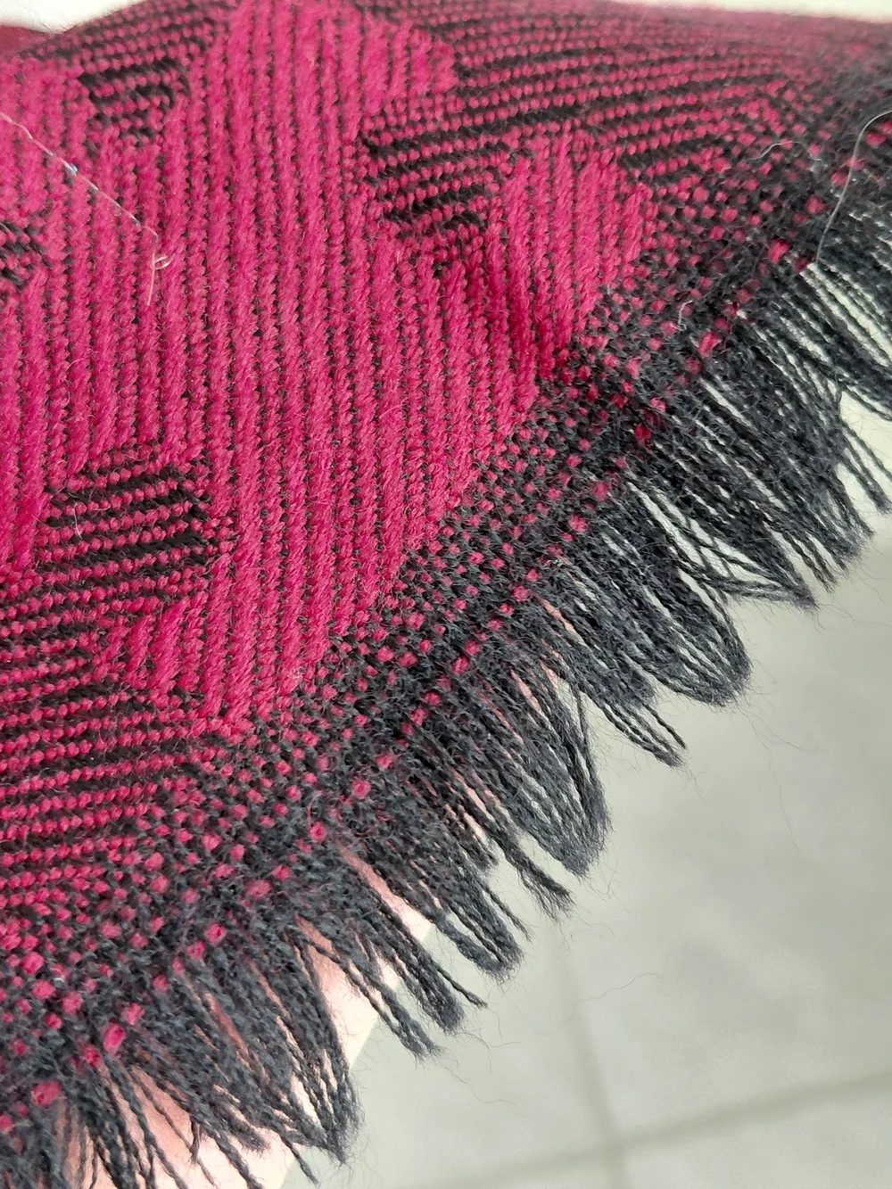 Red & Black Jacquard Wool Scarf for Men